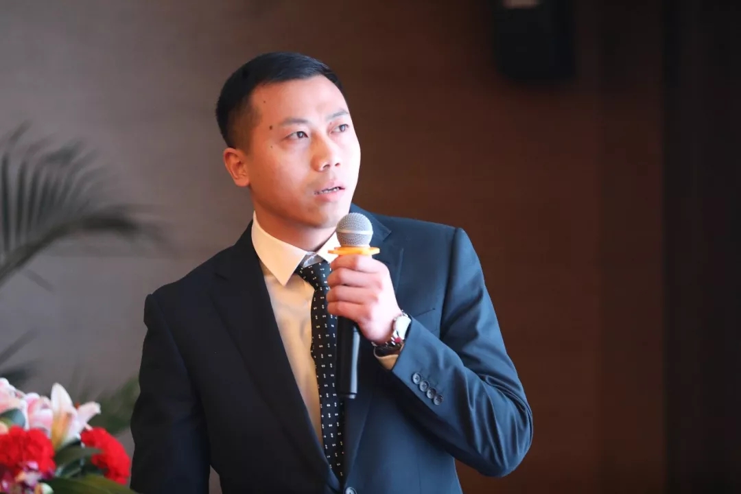 1583463568760950.jpg 640.webp (9).jpg